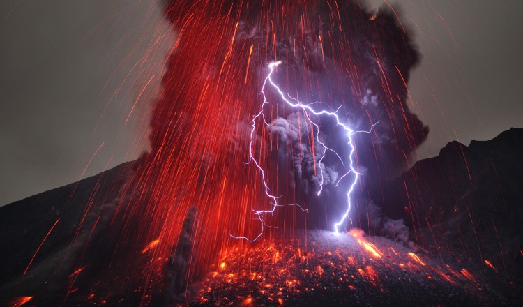 volcanic_lightning_
